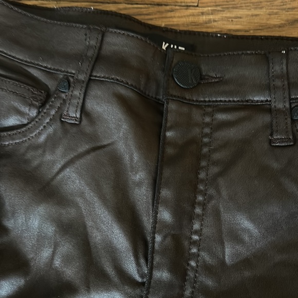 kut rachael fab ab mom jeans in blue and coated brown and jane short in tan - Picture 5 of 6